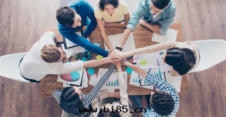 我(wǒ)们(men)是(shì)-支年(nián)輕(qīng)的(de)团(tuán)隊